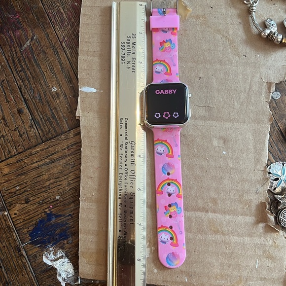 GABBYS DOLLHOUSE DIGITAL WATCH BY DREAMWORKS, like new - Picture 7 of 7